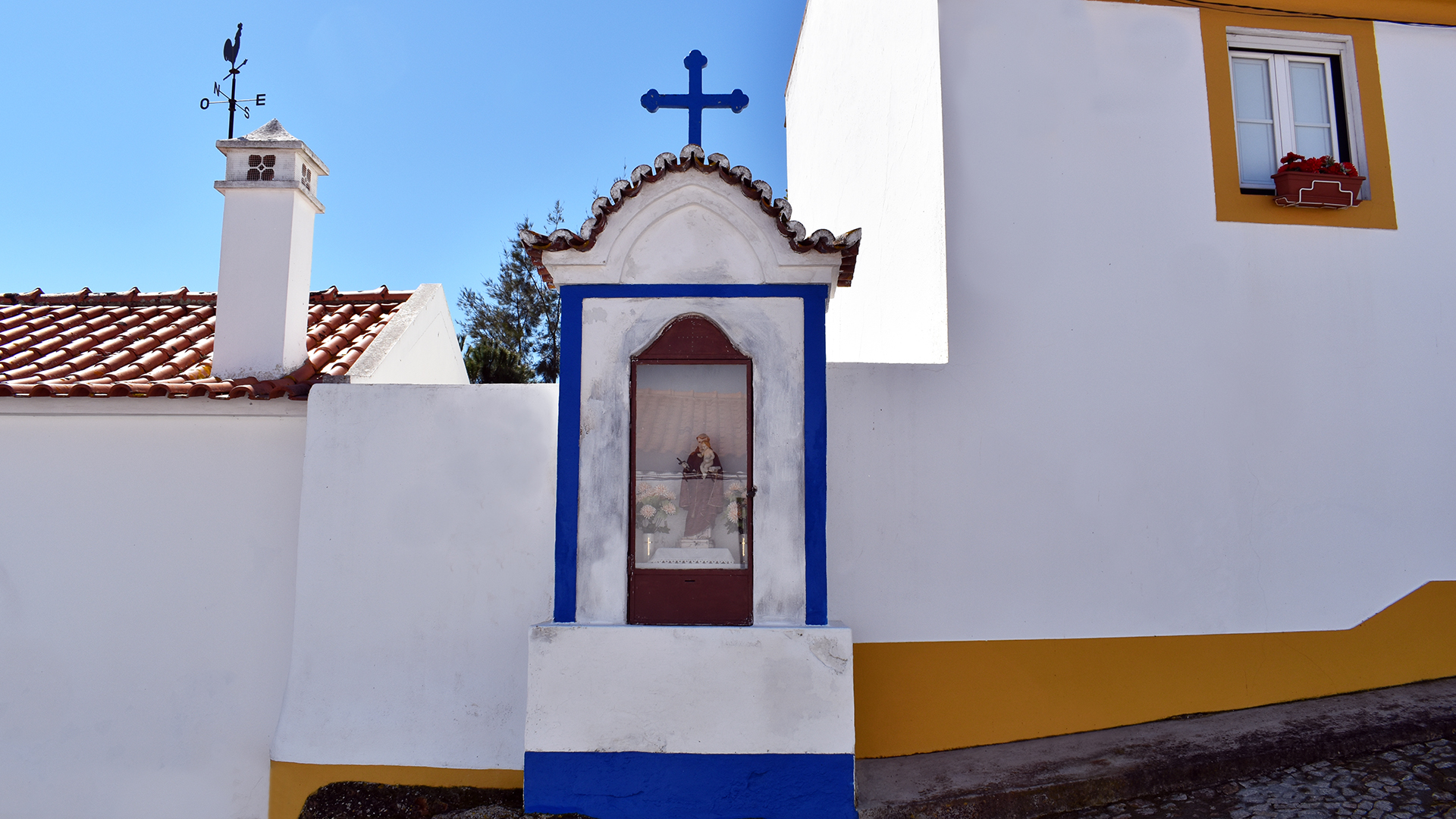 Alminha/ Nicho Oratório - Stº António (Rua Dr. José Mouzinho)